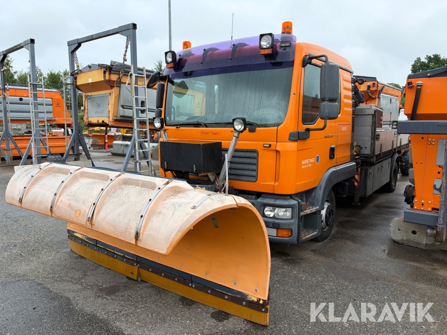 Lastbil Man TGL12.240 med kran