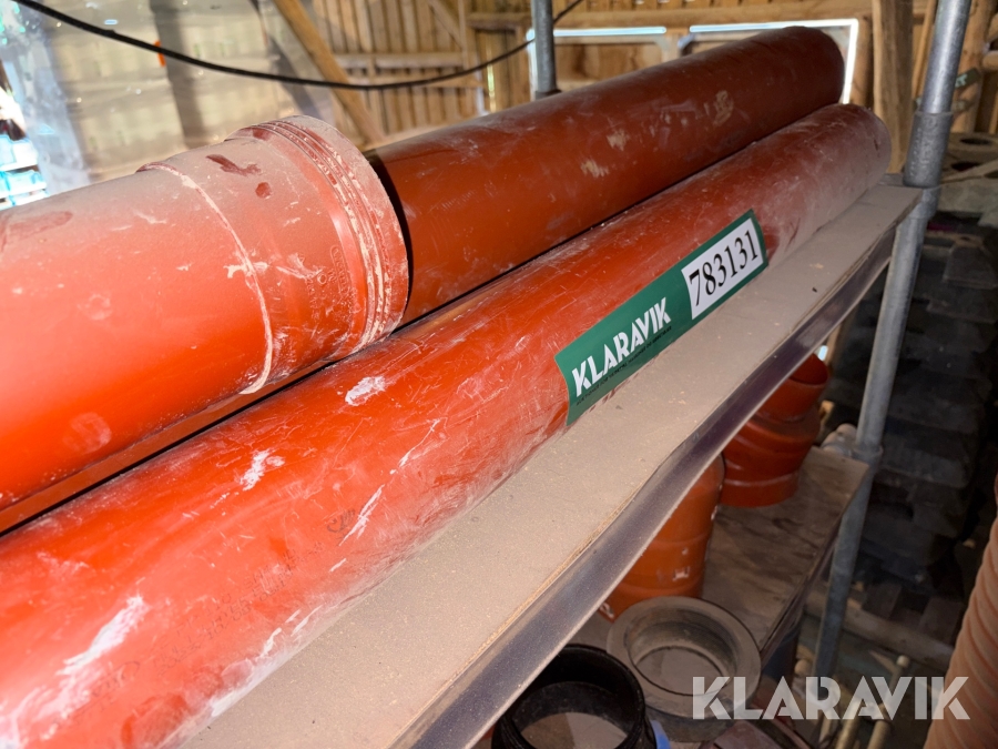 Kloakrør blandede fabrikater PVC/KG med fittings, bøjninger m.m