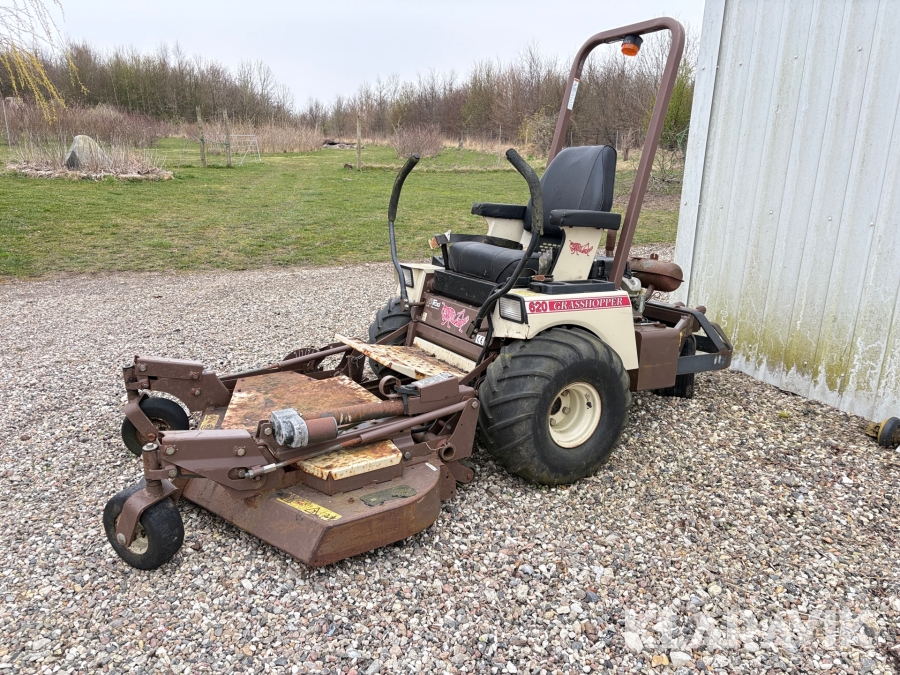 Græsslåmaskine GrassHopper 620T