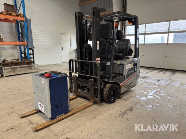 Truck Nissan S1N1L13Q