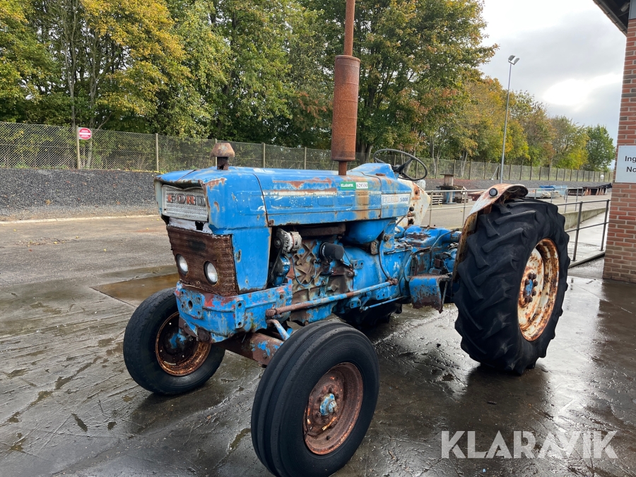 Traktor Ford 5000