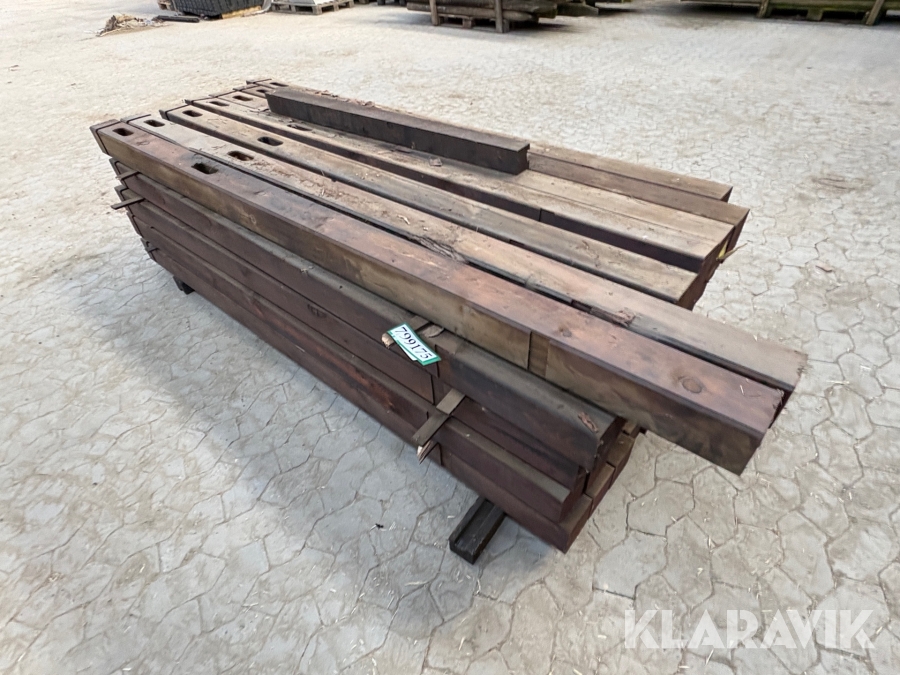 Stolper 38 styk - 11x11 cm - 220 cm