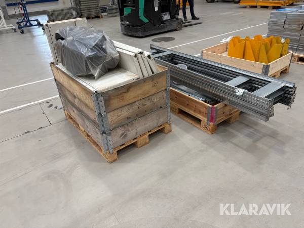 Pallereol - 8 stigereoler med hylder
