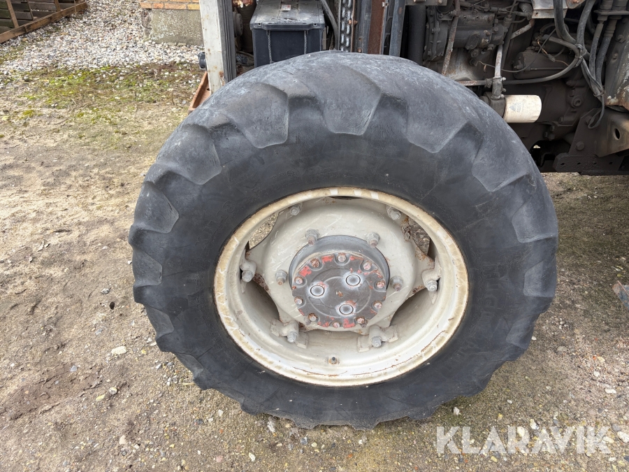 Traktor Messy Ferguson B 75/4 4x4