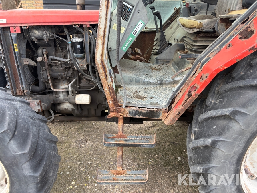 Traktor Messy Ferguson B 75/4 4x4