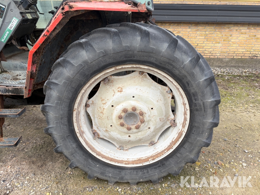 Traktor Messy Ferguson B 75/4 4x4
