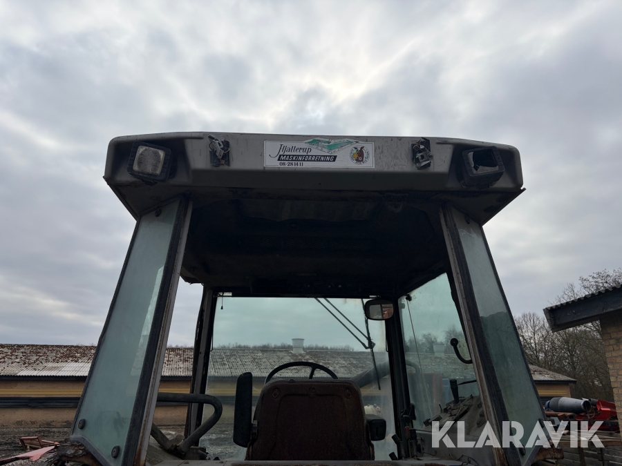 Traktor Messy Ferguson B 75/4 4x4