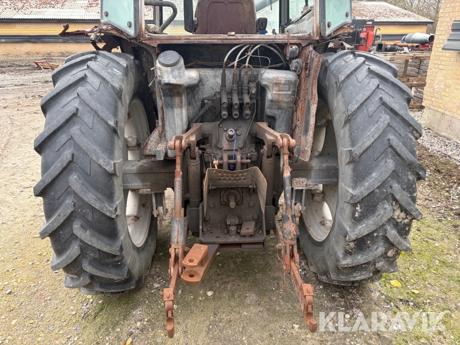 Traktor Messy Ferguson B 75/4 4x4