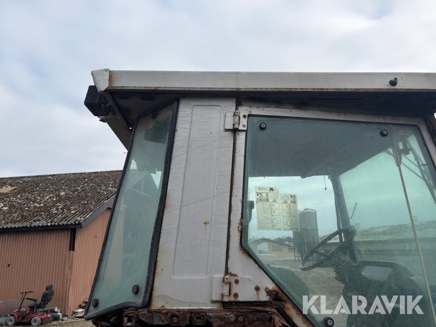 Traktor Messy Ferguson B 75/4 4x4
