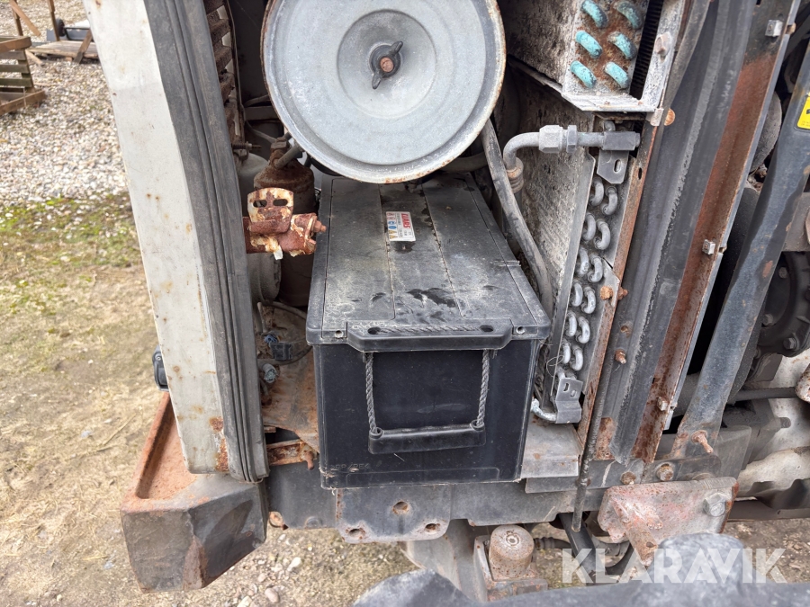 Traktor Messy Ferguson B 75/4 4x4