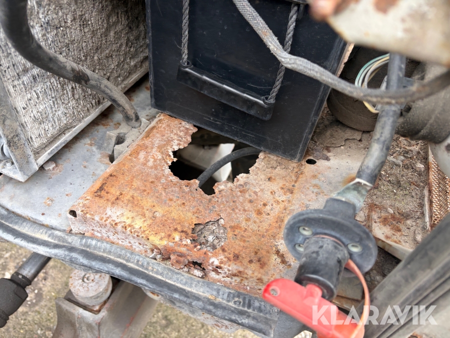 Traktor Messy Ferguson B 75/4 4x4