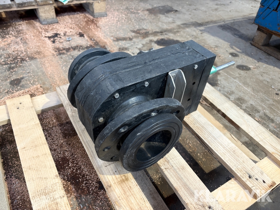 Gyllahane / skydespel