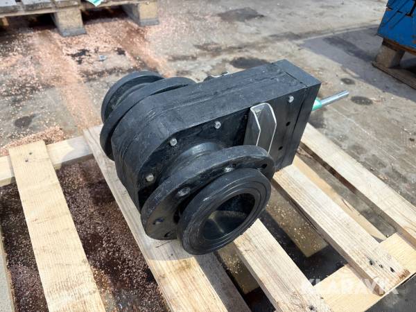 Gyllahane / skydespel