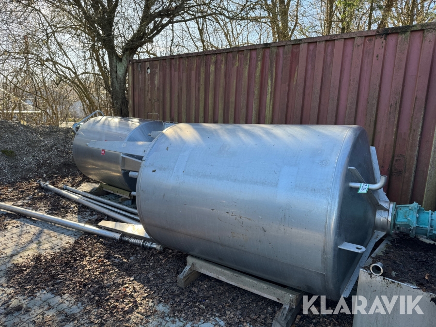 Rustfri tank Chris Jensen Tank 2500 Liter og 1800 Liter