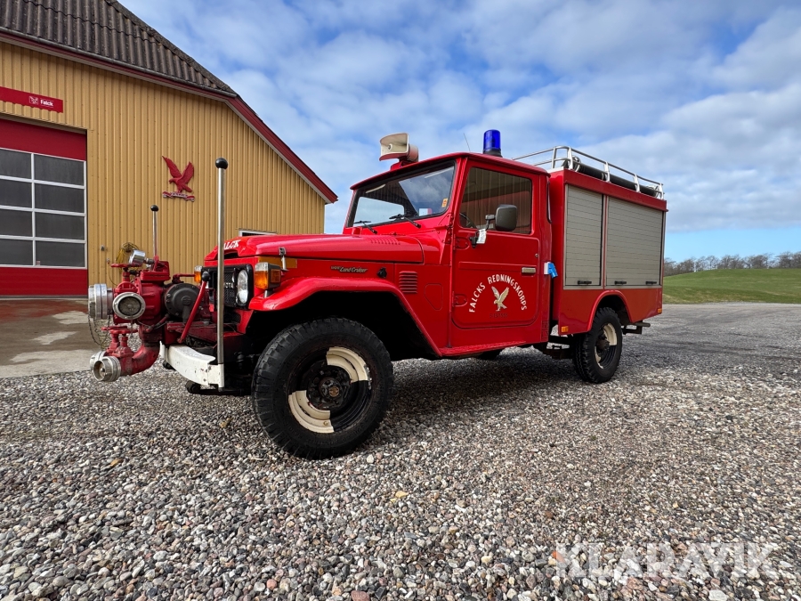 Veteran brandbil Toyota Land Cruiser BJ45