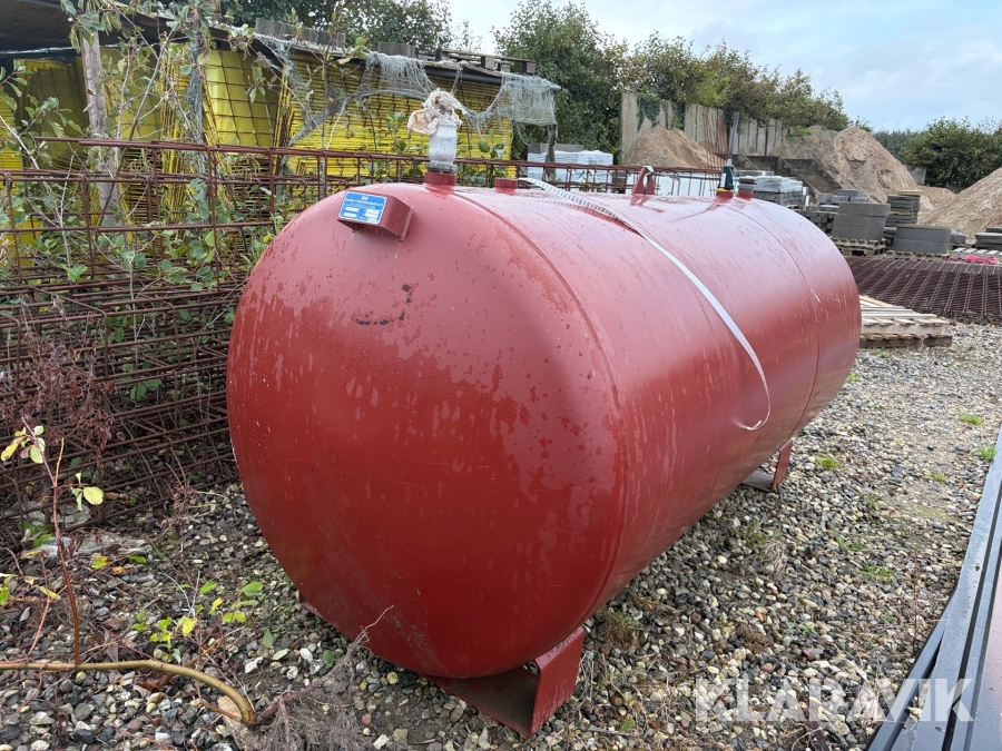 Oliefyrstank KN Smede- & Beholderfabrik C1A 2.500 liter