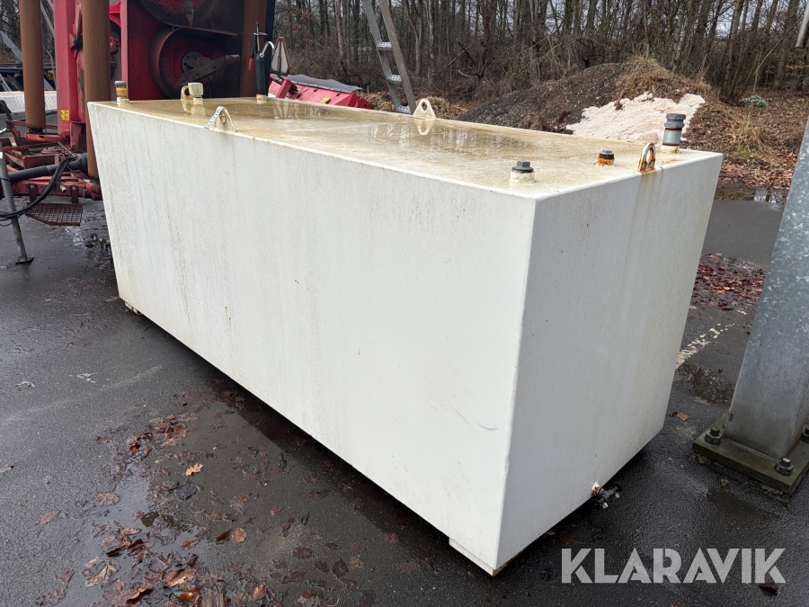 Olietank KN Smede- & Beholderfabrik A/S C3A 5000 Liter