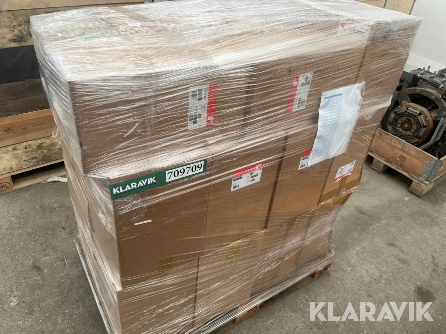 Filtre til entreprenør maskiner Fleetguard flere typer og modeller.