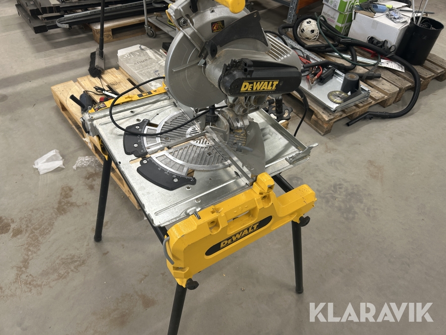 Sav DeWALT DW743N-QS