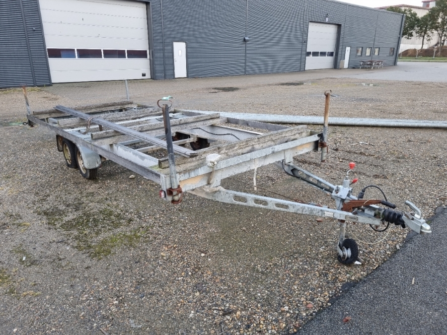 Trailer / skur Undervogn