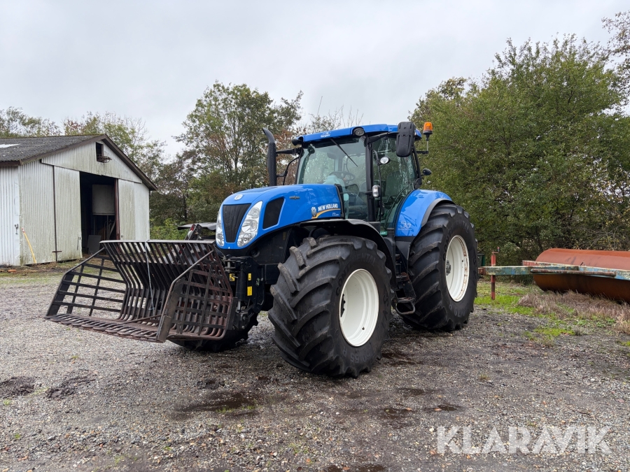 Traktor New Holland 4WD T7. 270 med frontlift
