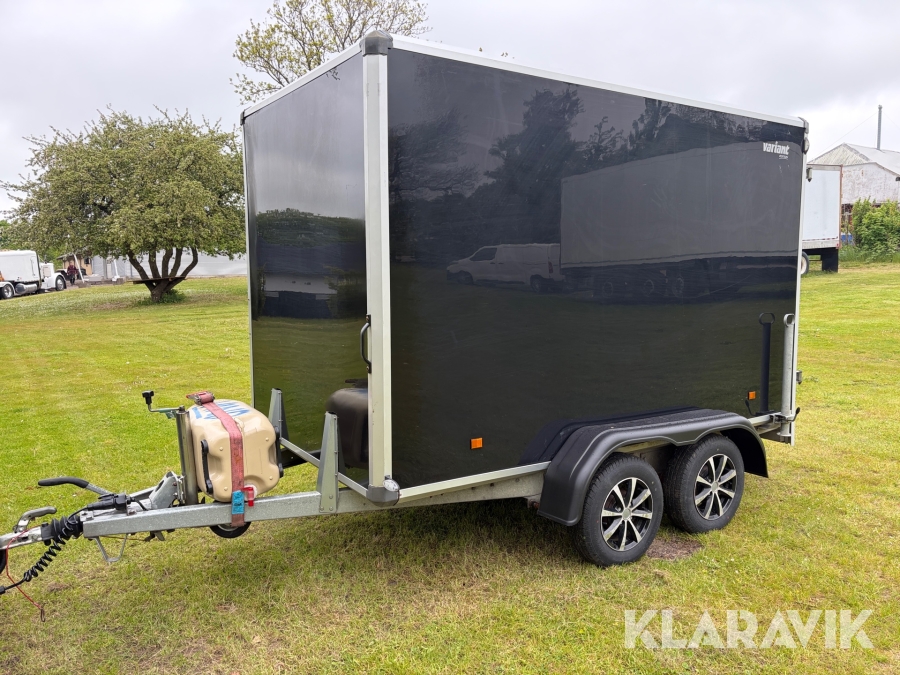 Lukket trailer Variant Edition - 2000kg - med bremser