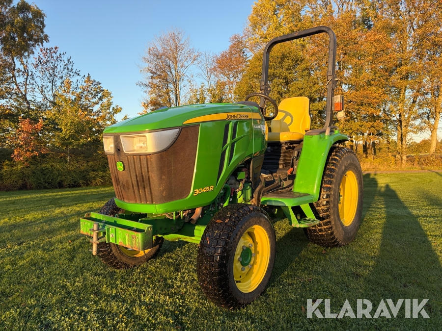 Kompakttraktor John Deere 3045R LV03