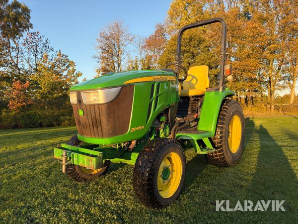 Kompakttraktor John Deere 3045R LV03