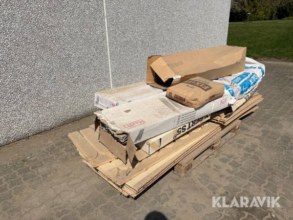 Blandet parti gulvvarmematerialer varmefordelingsplader og rør