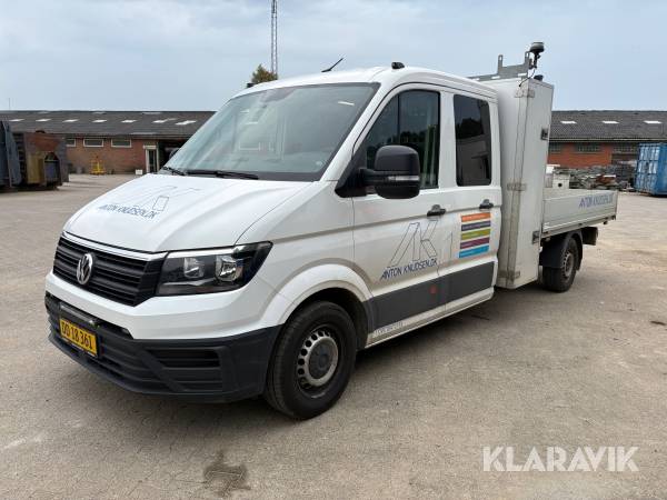 Ladbil Volkswagen Crafter 2.0TDI SCR 177 med kran og dobbeltkabine