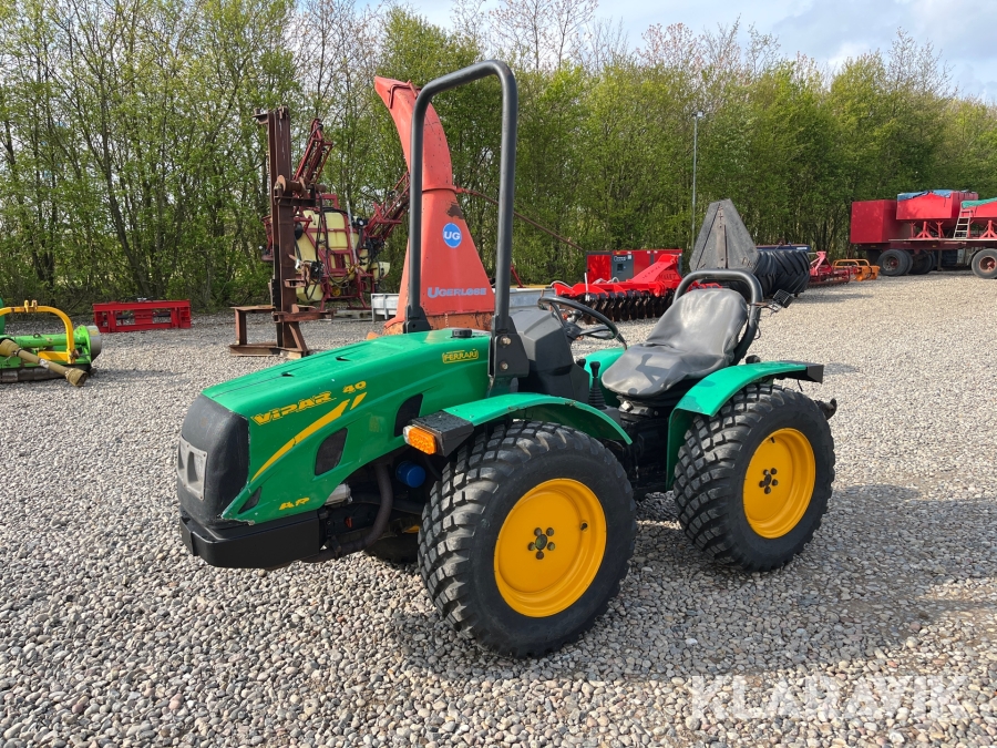 Kompakt traktor Ferrari Vipar 40