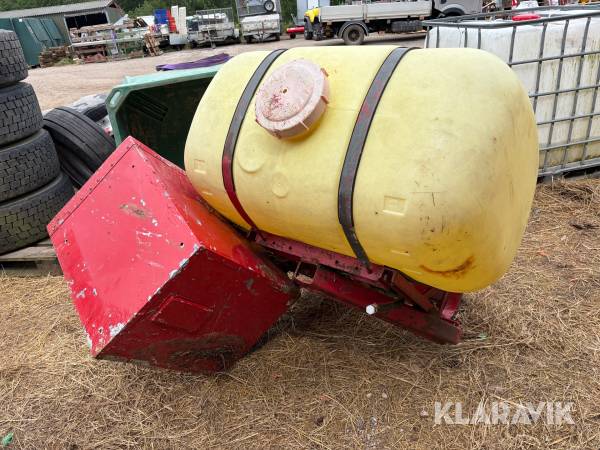 Front tank med kemiskab