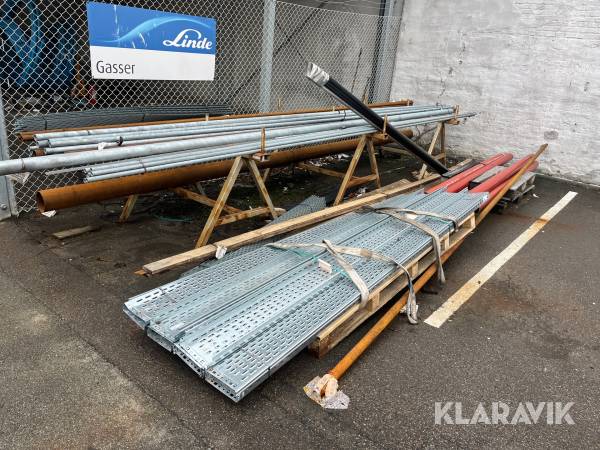 Diverse rør, kabelbakker 