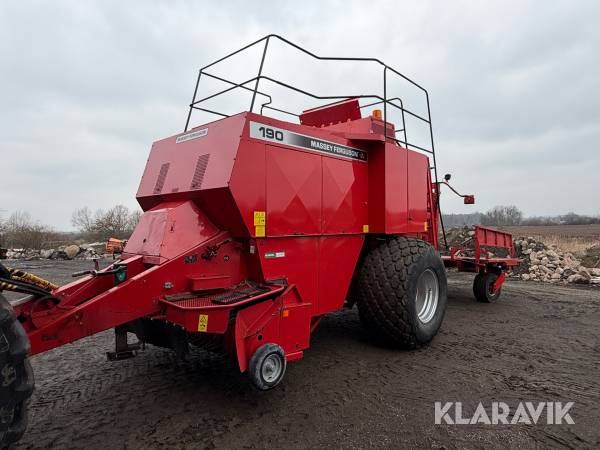 Bigballepresse Masey ferguson 190
