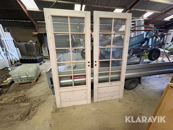 Massive fyrtræs døre