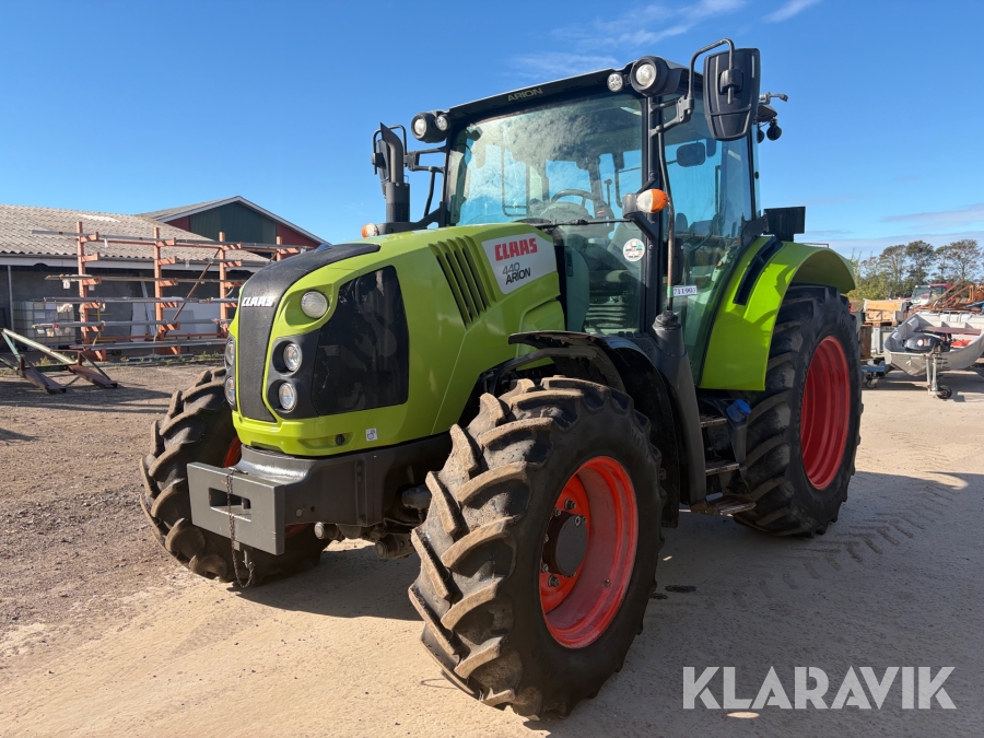 Traktor Claas 440 Arion