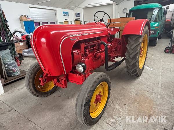 Veterantraktor Porsche Master V 4-cylindret