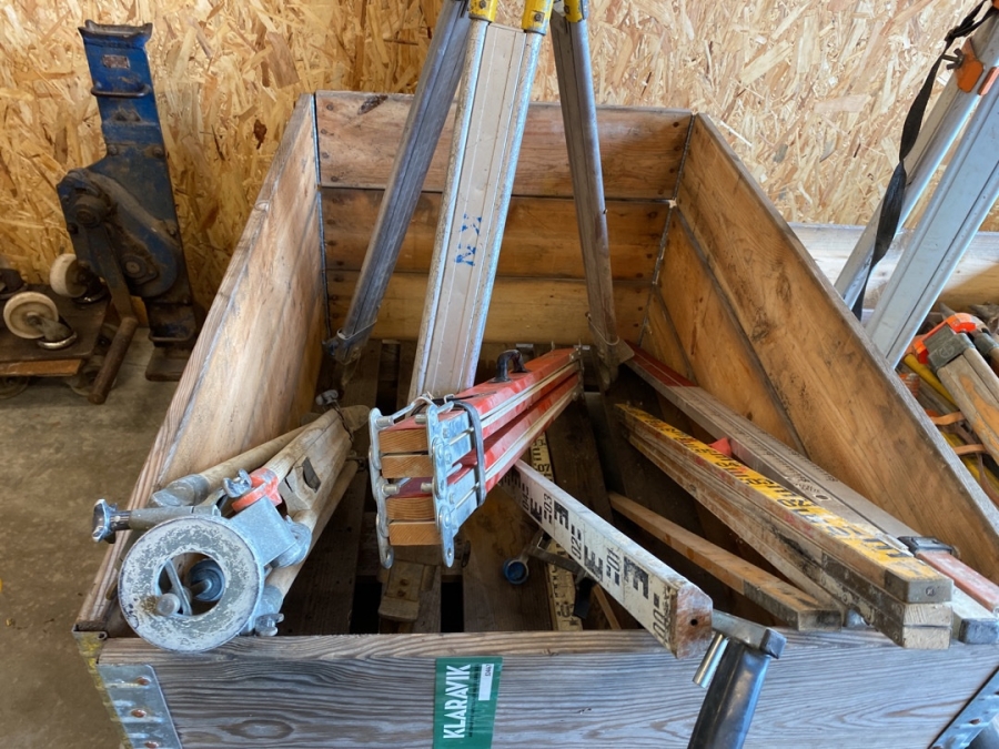 Diverse nivelleringsudstyr