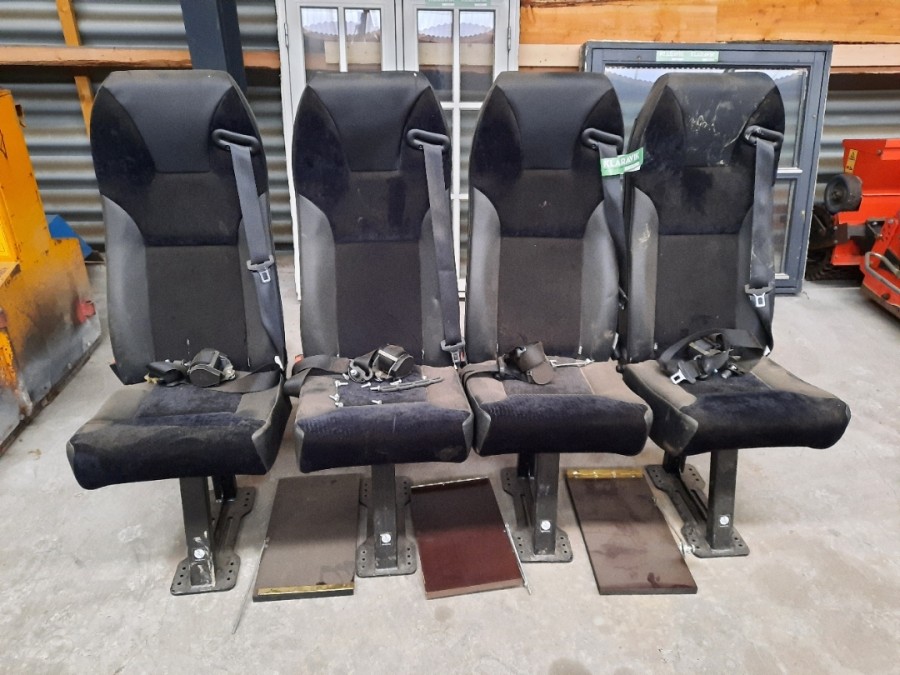 4 Sæde fra varevogn 