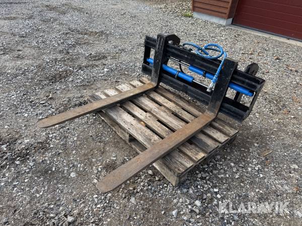 Hydrauliske pallegafler 2500 kg med Volvo L30 fæste