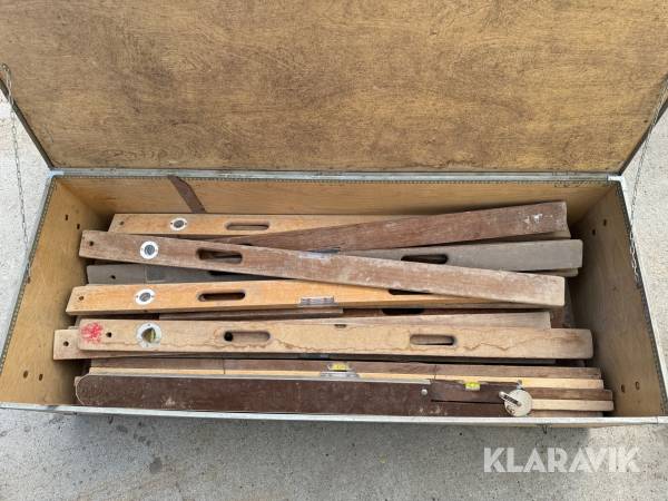 Kasse med vaterpas 34 styk