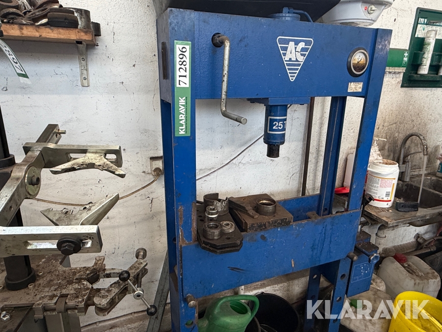Hydraulisk presse AC Hydraulic A/S P25H
