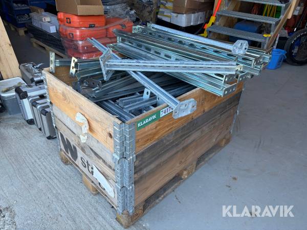 Lot med assorterede montageskinner