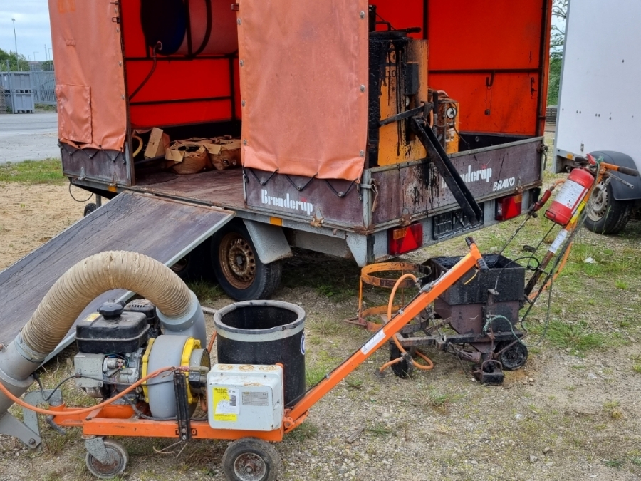 Trailer m. Udstyr til revneforsegling