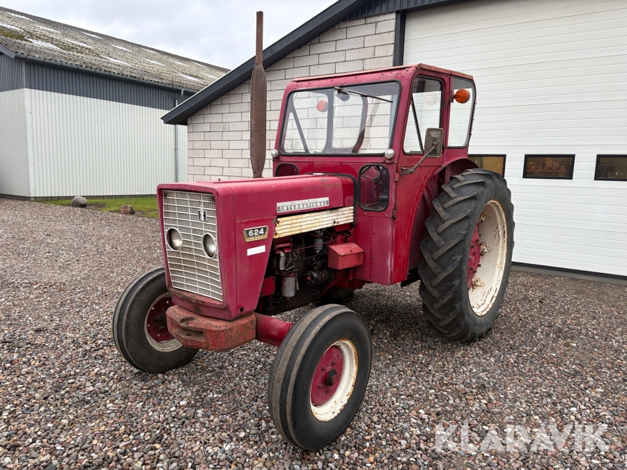 Veterantraktor International 624 IH