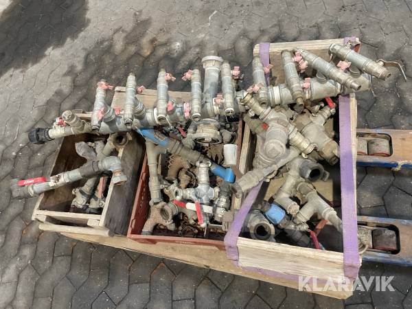 Diverse kuglehaner til Vand