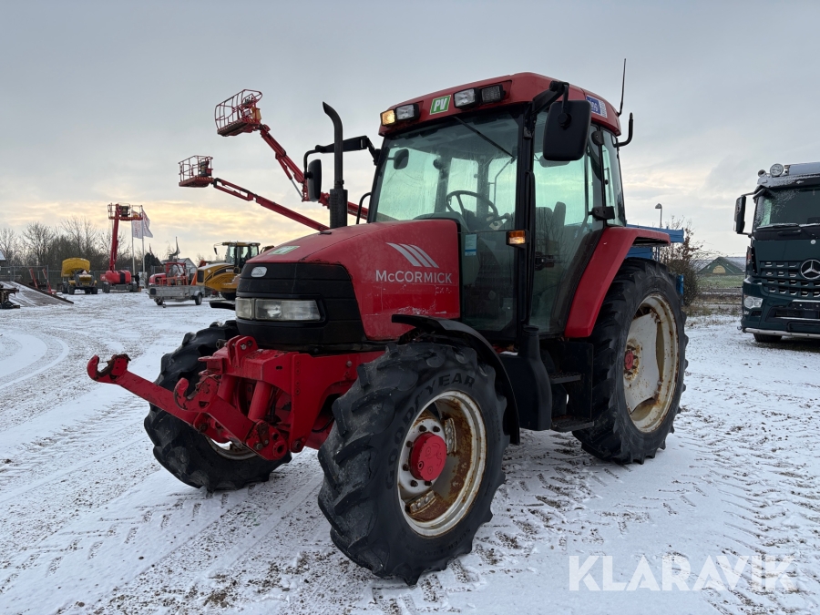 Traktor McCormick CXA