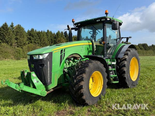 Traktor John Deere 8335R