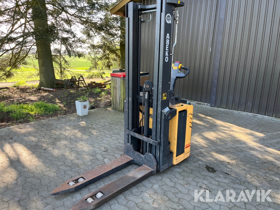 Elstabler med friløft Abeko Sprinter 135