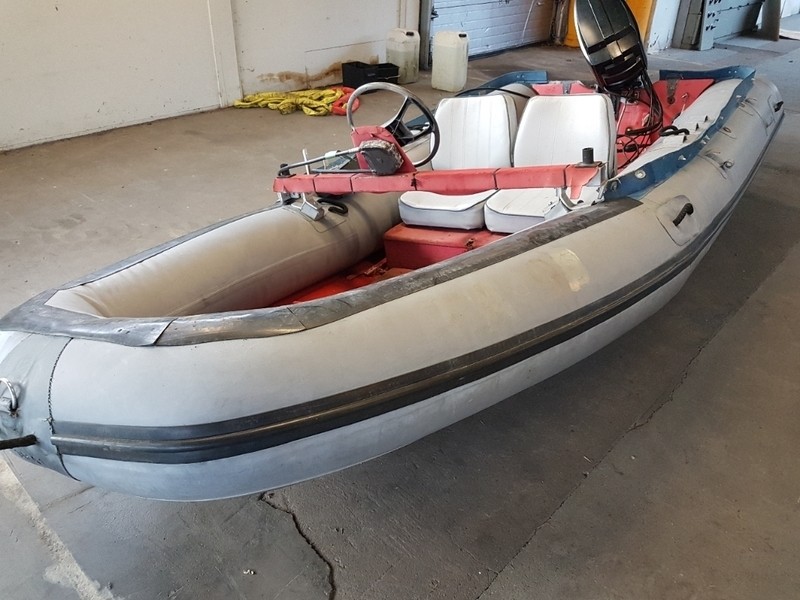 Ribbåd med 60 HK motor